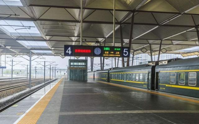 为什么很少看到火车会早到站台几乎都是晚点呢