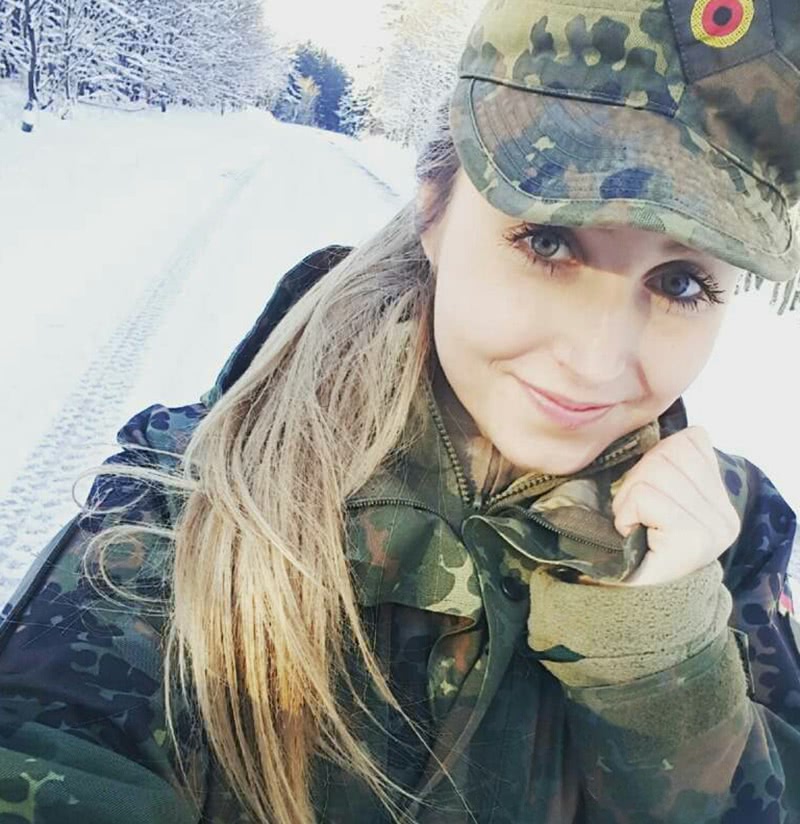 大量美照德国女兵长发飘飘如女神一般最后一张让人看了很动心