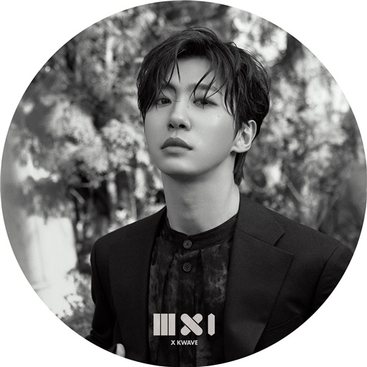 方容国最新画报公开用日记故事制作专辑