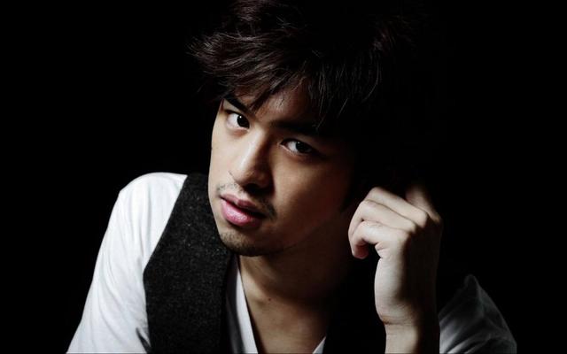 "千年修得大仁,万年修得火王",陈柏霖的人生和火王重合了?