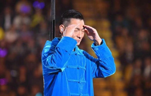 刘德华3场演唱会取消的背后,舒淇:80岁我要和你拍照