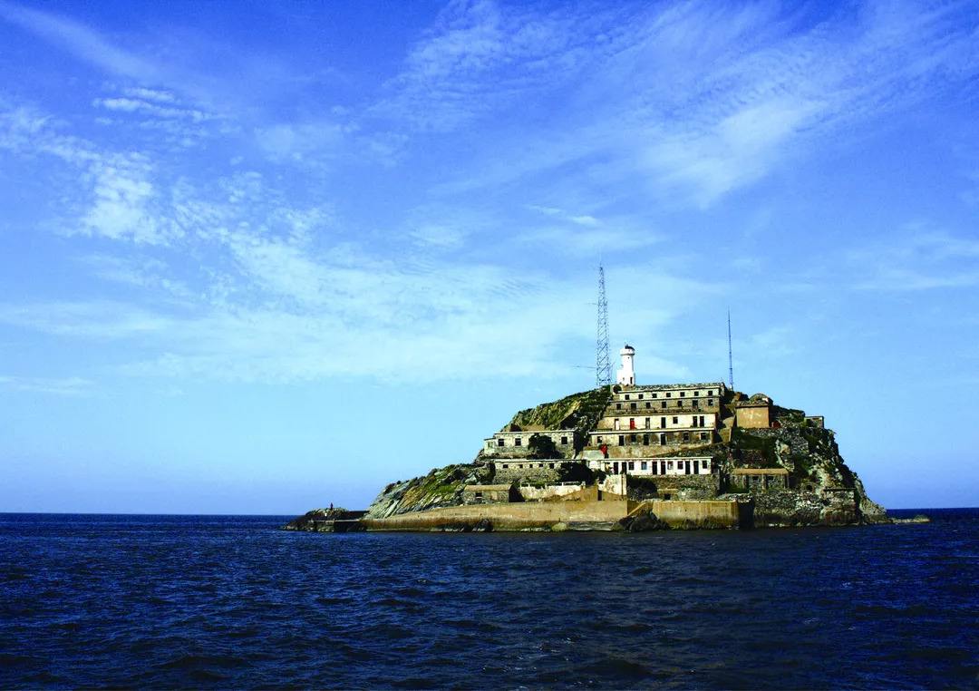 开山岛位于中国黄海的前哨,毗邻日本和韩国的公海,面积仅0.