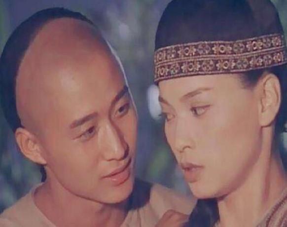 之后的樊亦敏拍摄《武状元苏灿》时又认识了何宝生,此时樊亦敏的感情