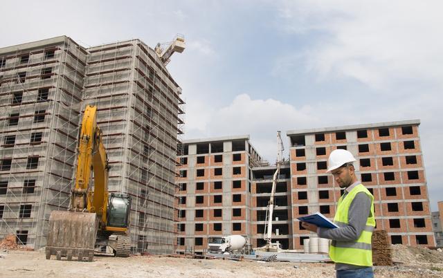 学土木的大学生进建筑工地会真的后悔?网友:熬出来就是中产