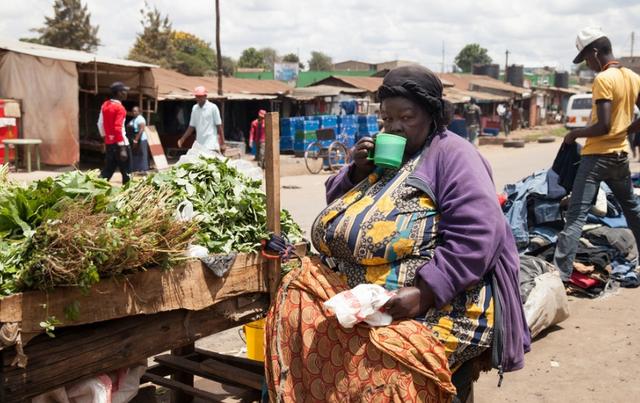 50岁非洲"第一美人"已是6个孩子的妈妈,很受当地男子的喜爱