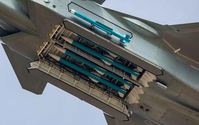 美f22弹仓挂6枚中距导弹歼20就挂4枚火力太弱重大误解