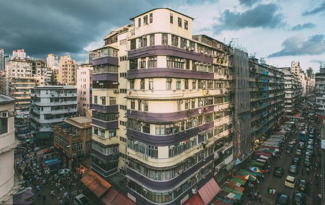 有的香港人为什么宁愿住笼屋,也不愿意来内地发展?