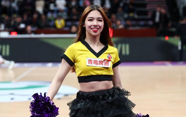 秀色cba:深圳女神不负最美之名 辽篮宝贝梨花带雨惹人怜