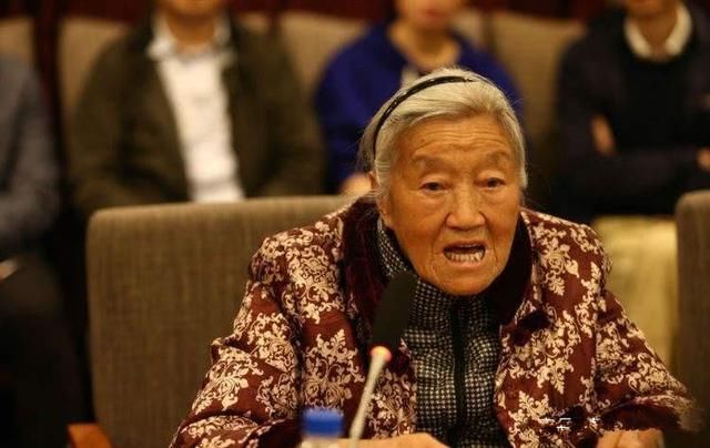 丈夫入狱,她却选择了从一而终,70岁创业让现在的她身家过亿