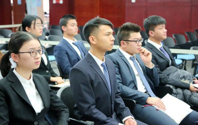 面试官问你"什么情况下会选择离职"?该怎么回答?