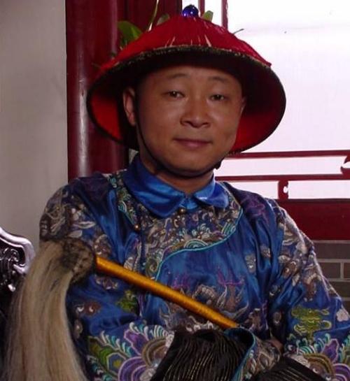 "三德子"娶到了超模媳妇,退出娱乐圈回家养鸡,人生大赢家!