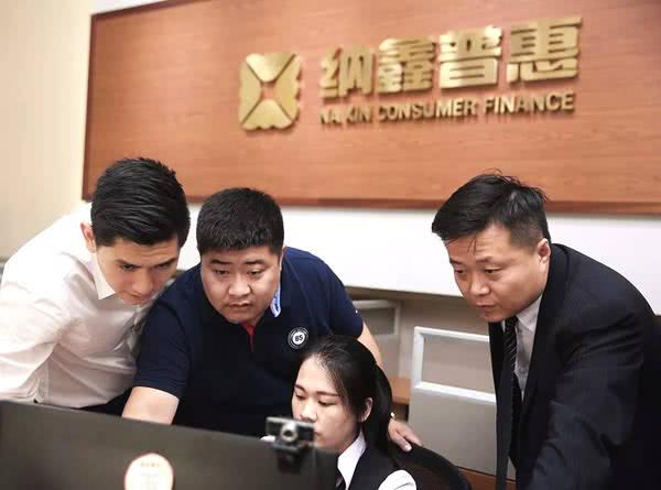 18岁生日父亲送1亿做礼物，现住10亿豪宅，老公身家也超百亿|翟美卿|刘根森|李思廉_新浪新闻