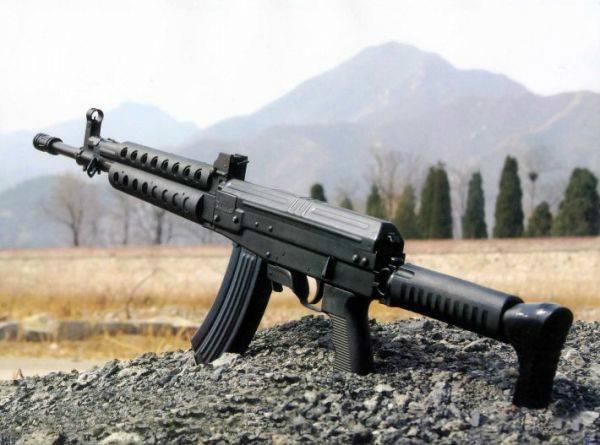 未正式装备军队的87式5.8毫米自动步枪