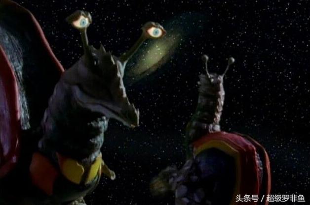 因为地球列车的声音很像自己的妈妈,于是来到了地球,居间惠队长下令