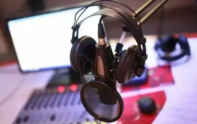 有人是颜值控,有人是声音控,小编就是后者.