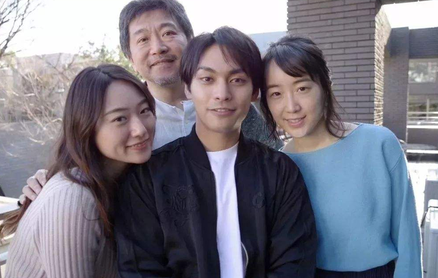 18岁却因不会演戏而选择自杀|戛纳|柳乐优弥|影帝_新浪新闻