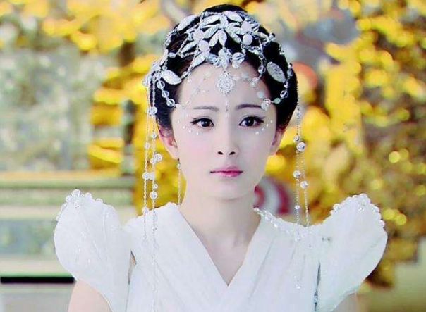 杨幂最美的五个古装造型,有一个是假冒的,你能找到吗?|杨幂|古装|造型_新浪新闻