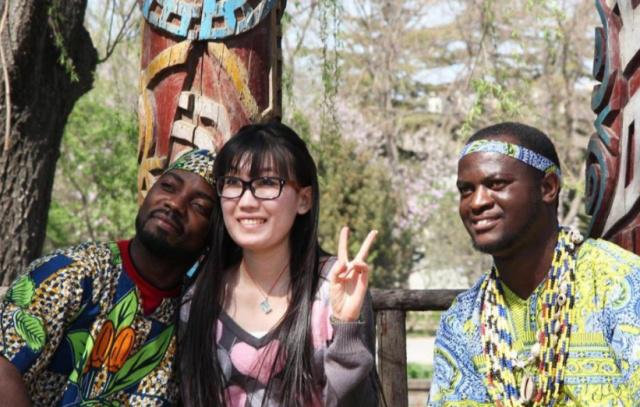 为什么很多中国女生愿意嫁给非洲黑人