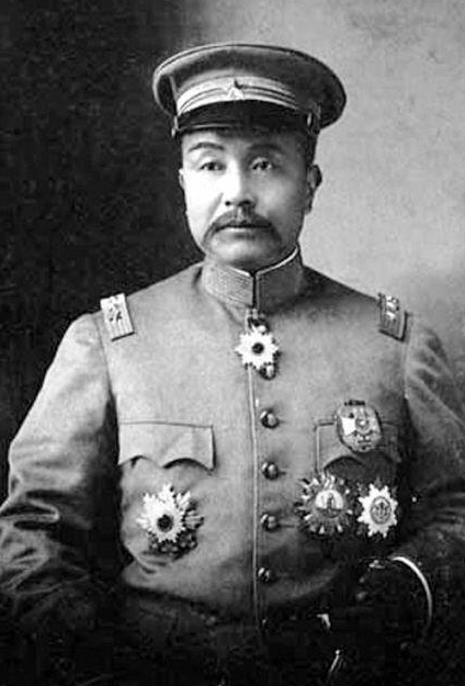 爱新觉罗·载振媳妇没娶好尚书做不了,为什么还丢了部长的职位?