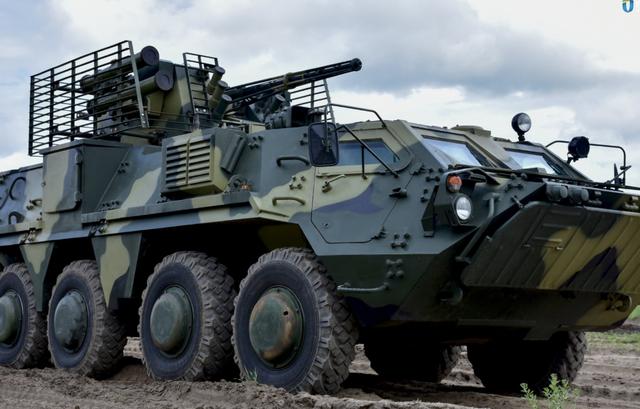 乌克兰最新改进的btr-4装甲车当前,乌克兰武装部队在顿涅茨克部署了