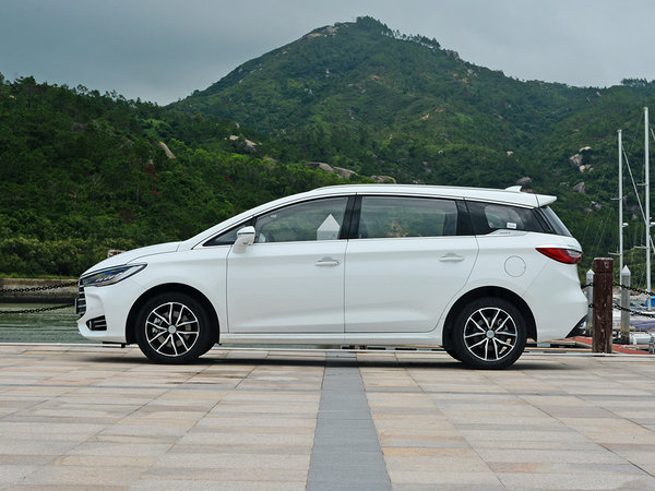 美得不像MPV 15万内能满足一家出游的四款车