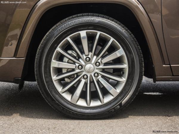 空间大得能搬家 30万买7座SUV选这几款准没错