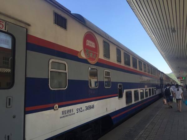 双层火车不仅运载量大也显得现代化一些那为何会越来越少呢