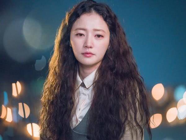 身材超好的女演员演三流之路成名却与黄轩传绯闻