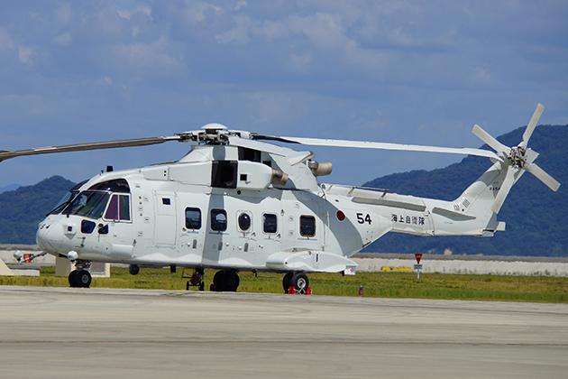 aw101在87年第一次试飞成功作为一架多用途的直升机他搭载的设备都