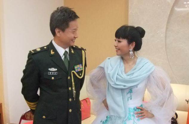 结婚当天就要离婚,二婚被老外宠成公主|菲利普|殷秀梅|公主_新浪新闻