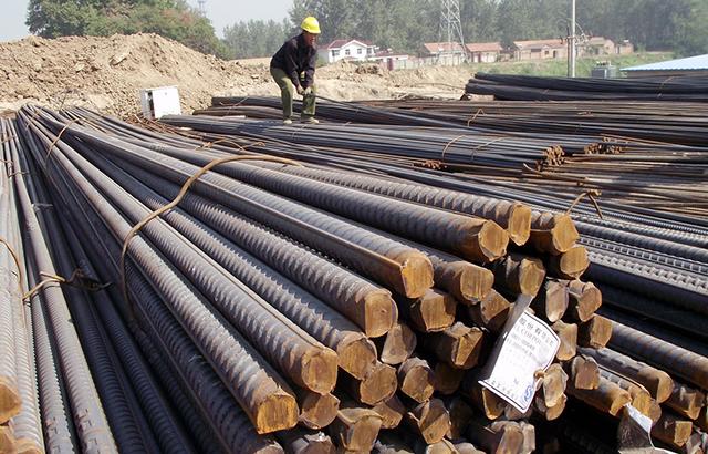 粗钢筋(大于20mm)中粗钢筋(12~20mm)细钢筋(6~10mm)钢丝(3~5mm)3,按