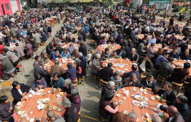 农村酒席上的10大"压桌菜",看到菜上桌就走吧,别闹出笑话了