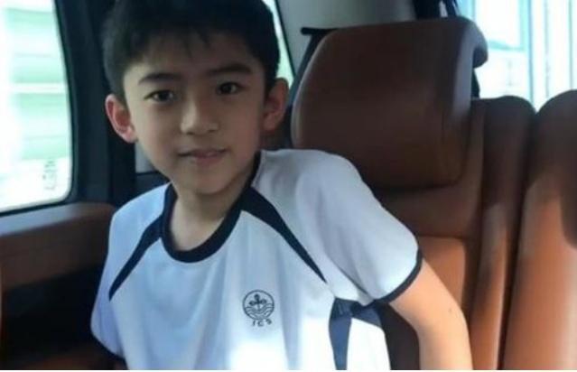 张柏芝大儿子lucas长大了,跟爸爸像复制粘贴的,网友:小谢霆锋