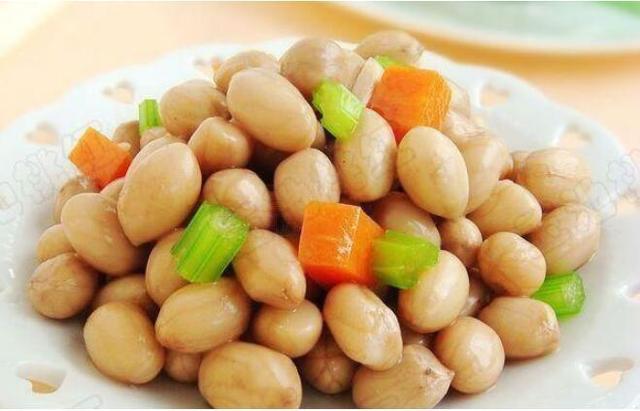 水煮花生米,于别人来说是一道菜,于我来说就是我的青春和爱情!