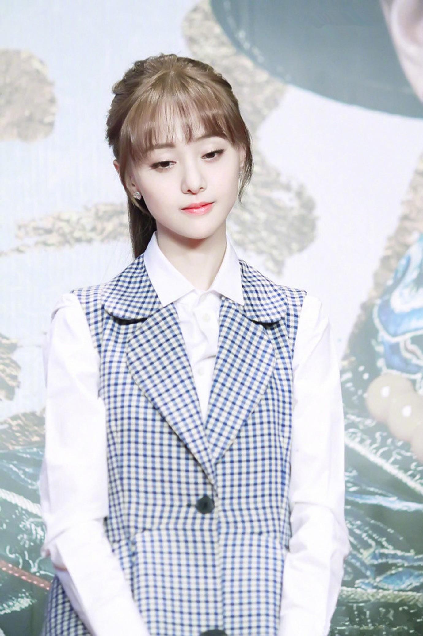 郑爽这些唯美发型剧情照,加颜值,升气质是妥妥的