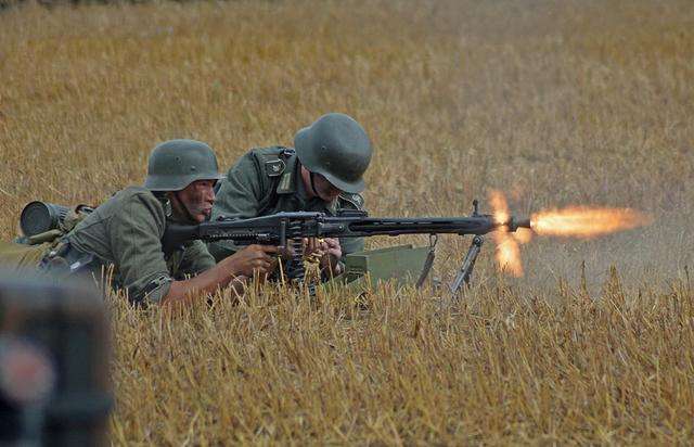 二战时射速最高的德军mg42机枪