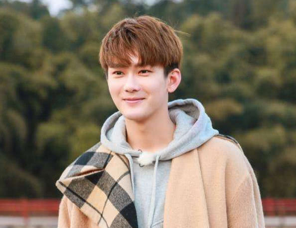 王鹤棣沈月新综艺合体,看到嘉宾名单中的他们