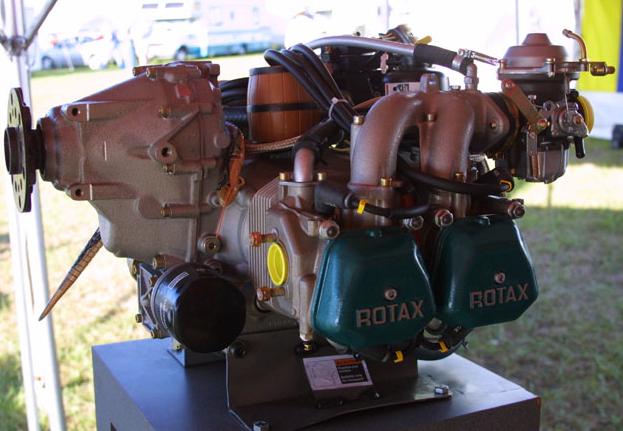 其配备的活塞发动机就成了一块颇为巨大的绊脚石:输出功率仅在100马力