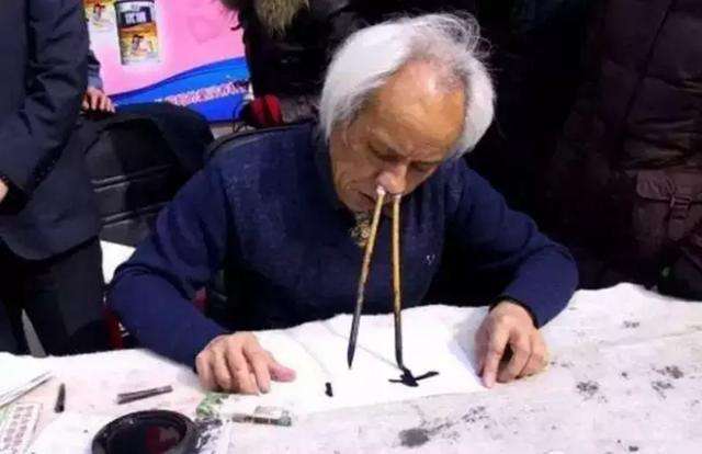 农妇苦练20年柳体书法被讽刺字体结构错误连丑书大师都不如