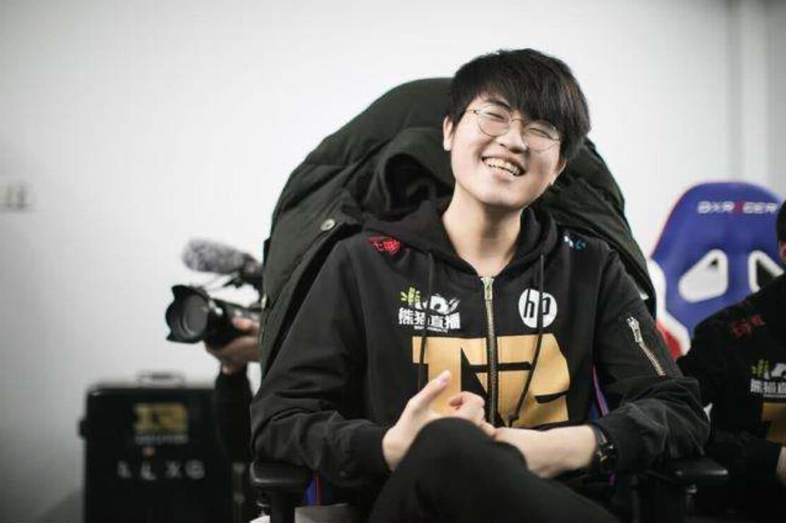 姿态职业生涯数据全回顾,辗转3个战队,最终在rng谢幕