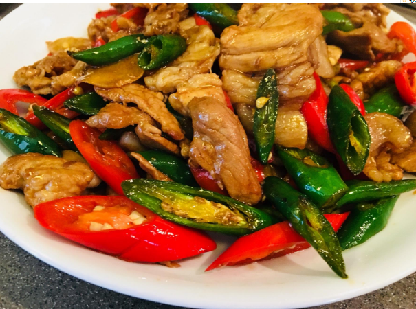 炒猪肉到底先放盐还是酱油?照着这样做,软嫩还下饭