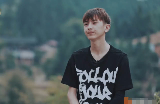 《变形记》富二代听农村妈妈叫喊,以为又要干活,看到这一幕惊呆