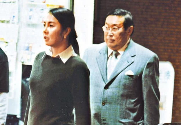 何莉莉|谭玉梅|赵世光_新浪新闻