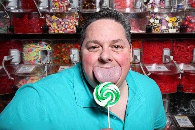 德国家庭惊现大舌头基因,舌头宽15厘米,又厚又大像个肉饼