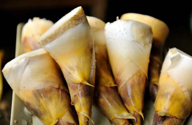 这种笋俗称白玉笋有抗癌功效风味独特营养非常丰富