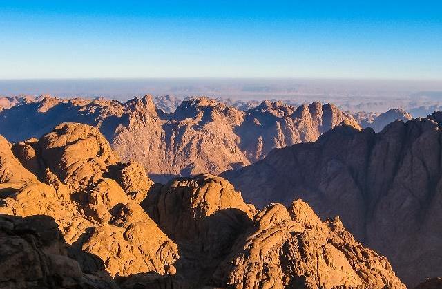 地球的美之西奈山,又被叫做摩西山!
