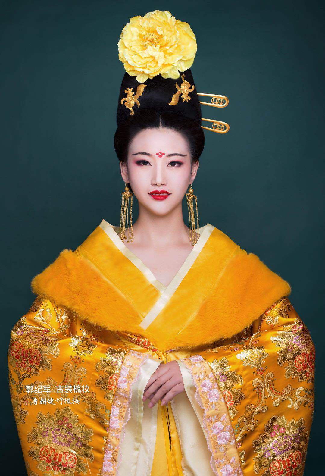 中国化妆名师|郭纪军全国巡讲苏州站:浪漫尚呈化妆摄影培训学校