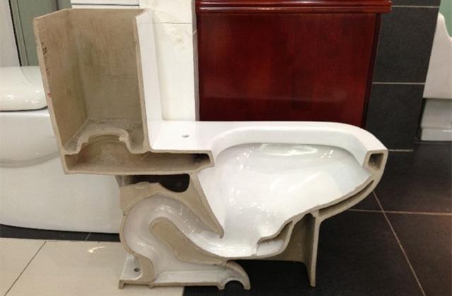 卫生间马桶光看品牌没用,需看底部才知好坏!