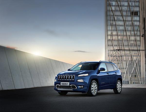 崛起的艺术，马尔乔内布局FCA领跑变革时代