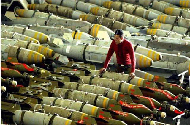 乌克兰继承了前苏联多少先进武器装备?2年200多枚核弹头被盗